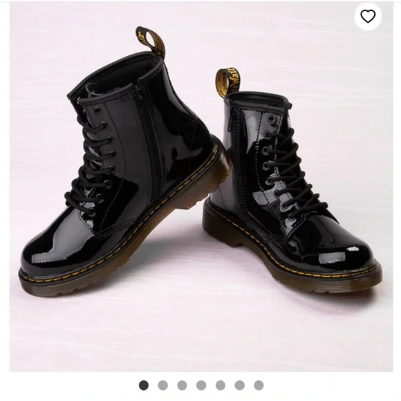 ✨Dr. Martens 1460 8-eye Black Patent Boot✨ - Picture 1 of 14